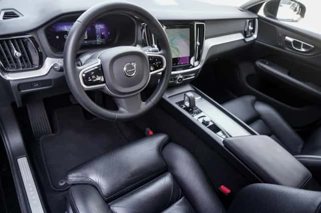 Volvo S60 (2023) thumbnail 11