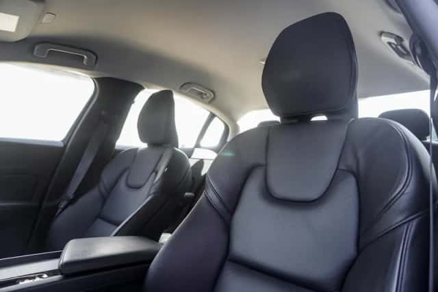 Volvo S60 (2023) thumbnail 16
