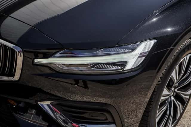 Volvo S60 (2023) thumbnail 4