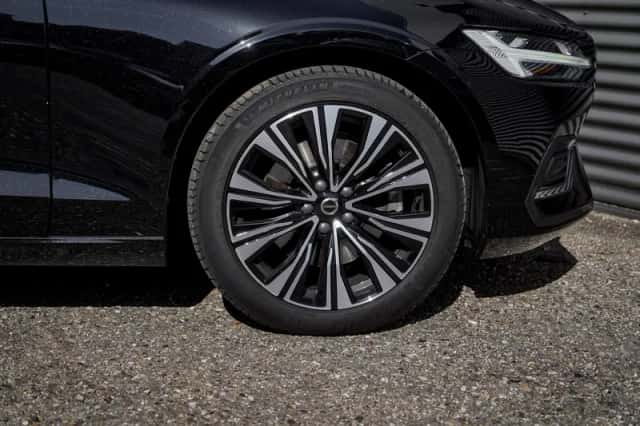 Volvo S60 (2023) thumbnail 7