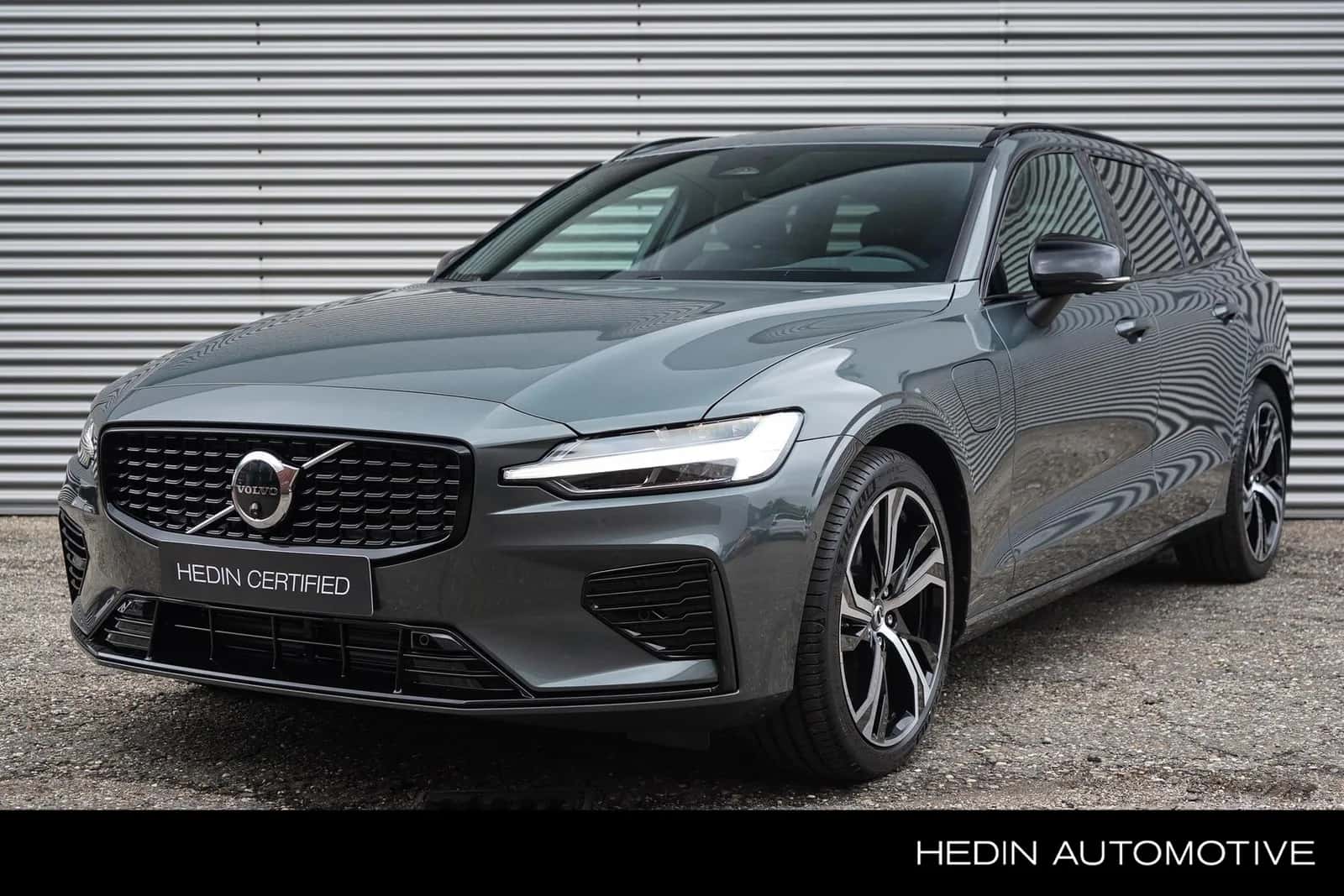 Volvo V60 (2025) — foto 1