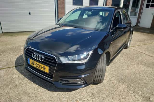 Audi A1 (2016) thumbnail 2