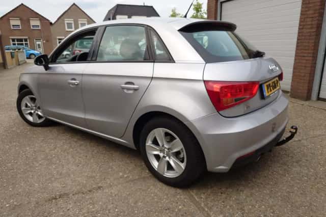 Audi A1 (2017) thumbnail 3