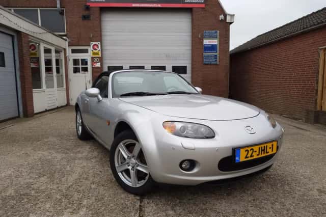 Mazda MX-5 (2009) thumbnail 2