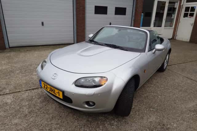 Mazda MX-5 (2009) thumbnail 3