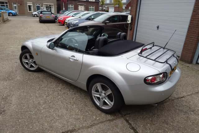 Mazda MX-5 (2009) thumbnail 4