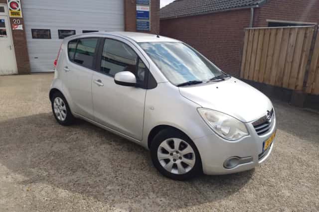 Opel Agila (2009) thumbnail 5