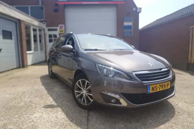 Peugeot 308 (2017) thumbnail 1