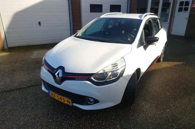 Renault Clio (2015) thumbnail 2