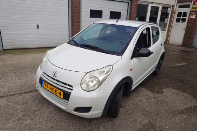 Suzuki Alto (2011) thumbnail 2