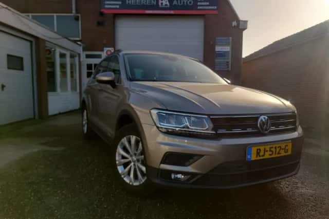 Volkswagen Tiguan (2017) thumbnail 1