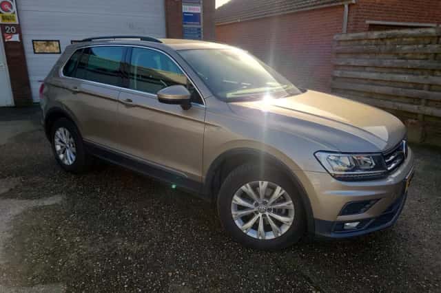Volkswagen Tiguan (2017) thumbnail 5
