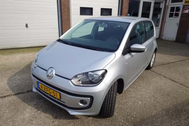 Volkswagen Up! (2014) thumbnail 2