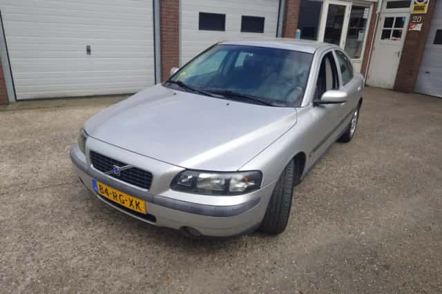 Volvo S60 (2005) thumbnail 2