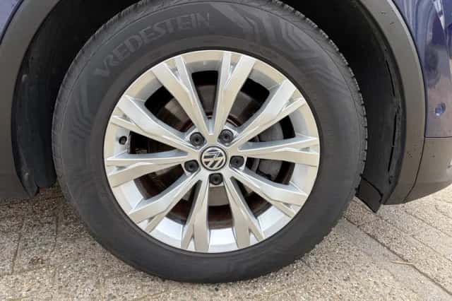 Volkswagen Tiguan (2019) thumbnail 6