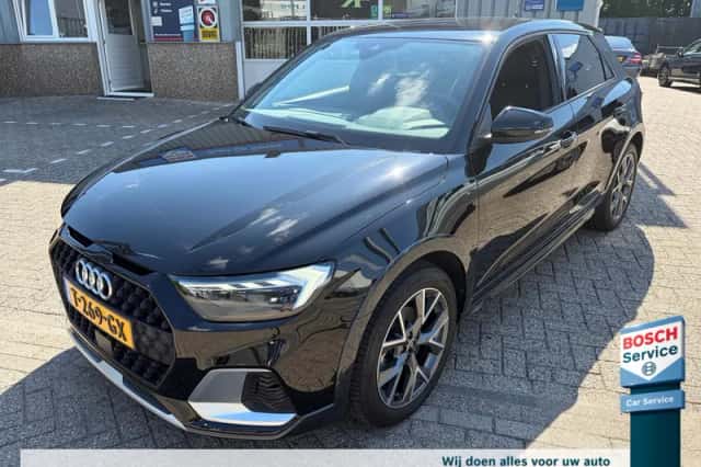 Audi A1 (2022) thumbnail 1