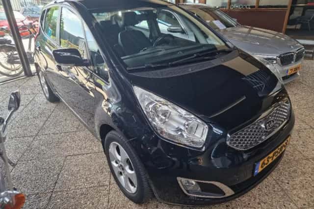 Kia Venga (2011) thumbnail 5