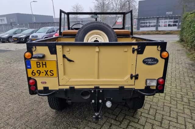 Land Rover 88 (1984) thumbnail 5