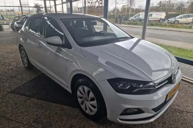 Volkswagen Polo (2018) thumbnail 2