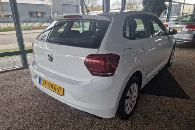 Volkswagen Polo (2018) thumbnail 3