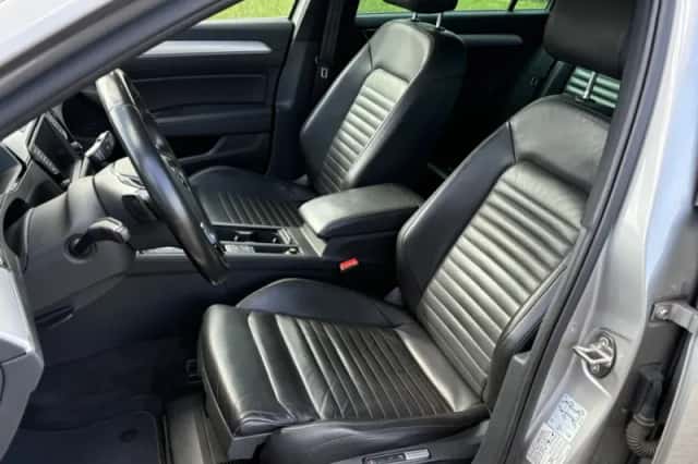 Volkswagen Passat (2015) thumbnail 5
