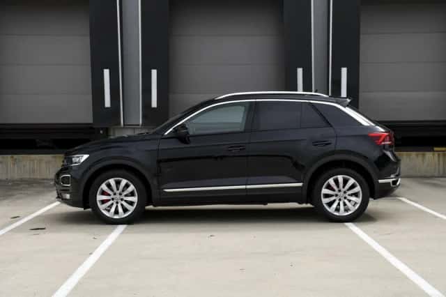 Volkswagen T-Roc (2019) thumbnail 3