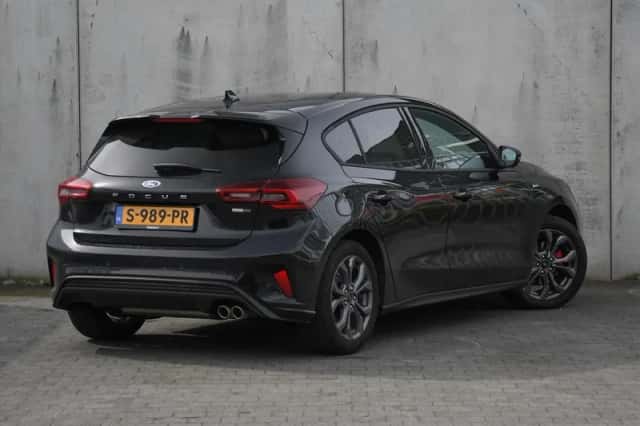 Ford Focus (2023) thumbnail 4