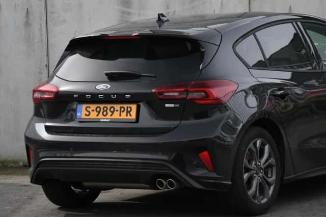 Ford Focus (2023) thumbnail 5