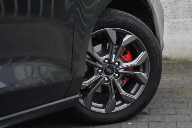 Ford Focus (2023) thumbnail 6