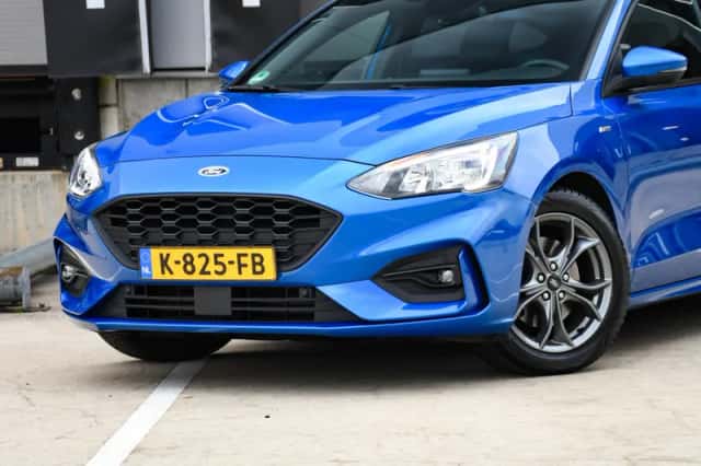 Ford Focus (2020) thumbnail 2