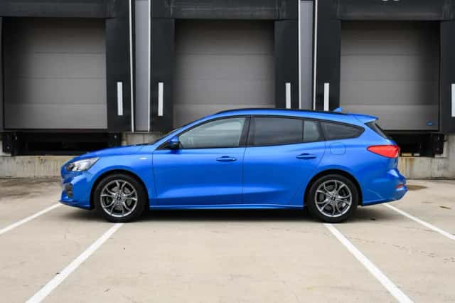 Ford Focus (2020) thumbnail 3