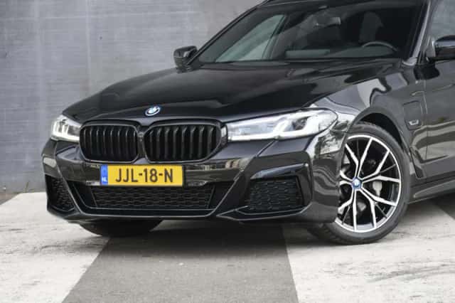 BMW 5-Serie (2023) thumbnail 2