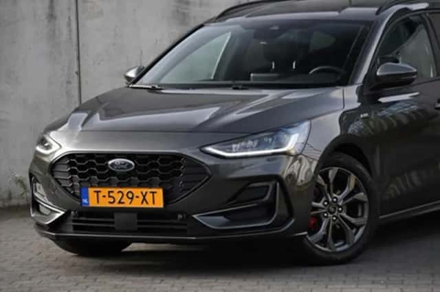 Ford Focus (2023) thumbnail 2