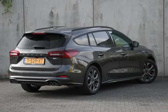 Ford Focus (2023) thumbnail 4