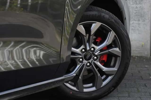 Ford Focus (2023) thumbnail 6