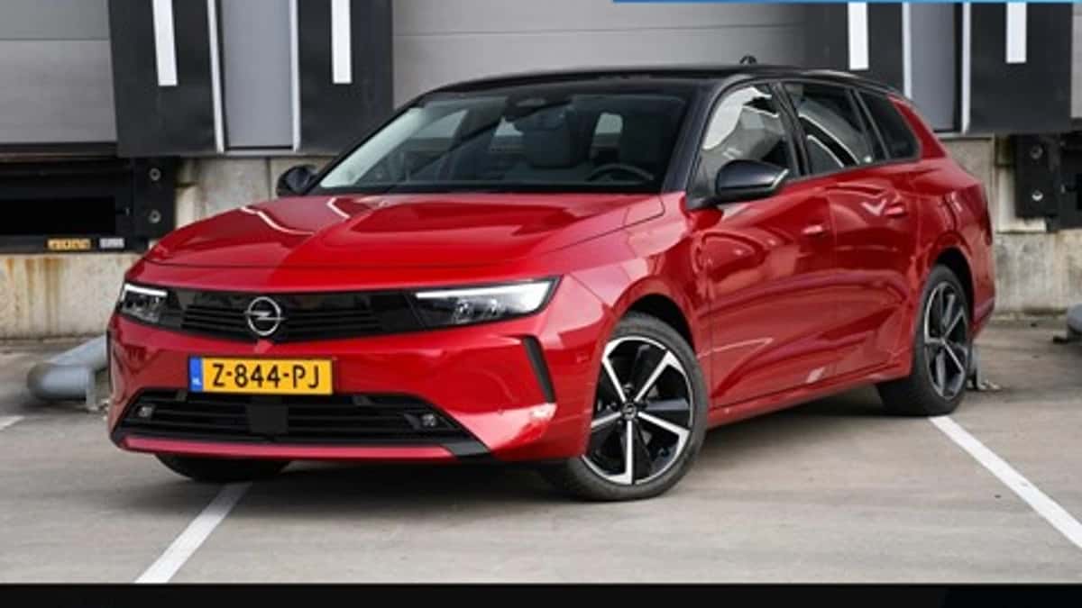 Opel Astra Sports Tourer (2024) — foto 1