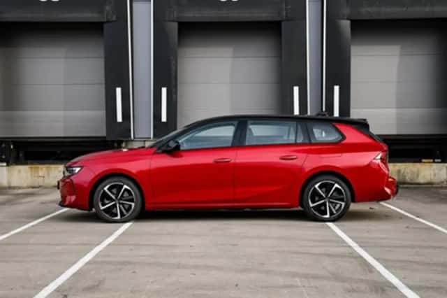 Opel Astra Sports Tourer (2024) thumbnail 3