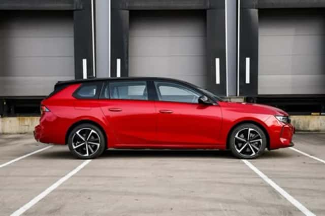 Opel Astra Sports Tourer (2024) thumbnail 4