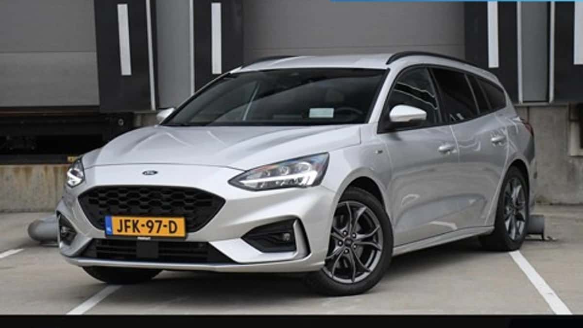 Ford Focus (2021) — foto 1