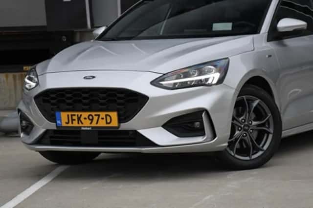 Ford Focus (2021) thumbnail 2