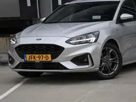 Ford Focus (2021) thumbnail 2