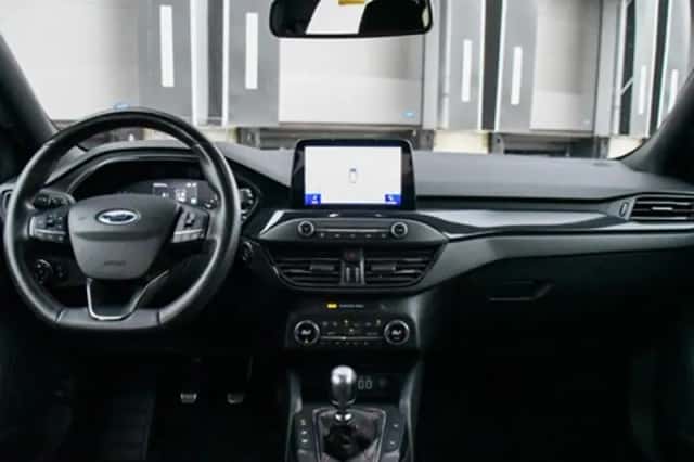Ford Focus (2021) thumbnail 15