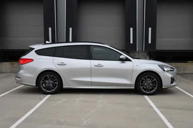 Ford Focus (2021) thumbnail 4