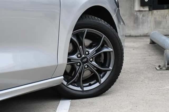 Ford Focus (2021) thumbnail 7