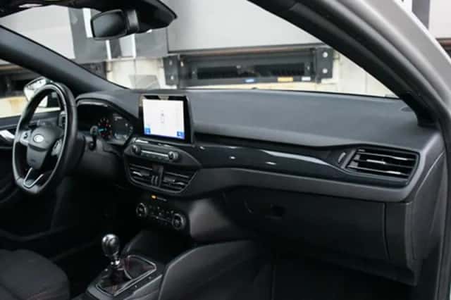 Ford Focus (2021) thumbnail 9