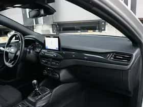 Ford Focus (2021) thumbnail 9