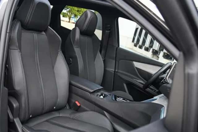Peugeot 3008 (2023) thumbnail 12