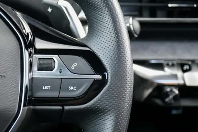 Peugeot 3008 (2023) thumbnail 27