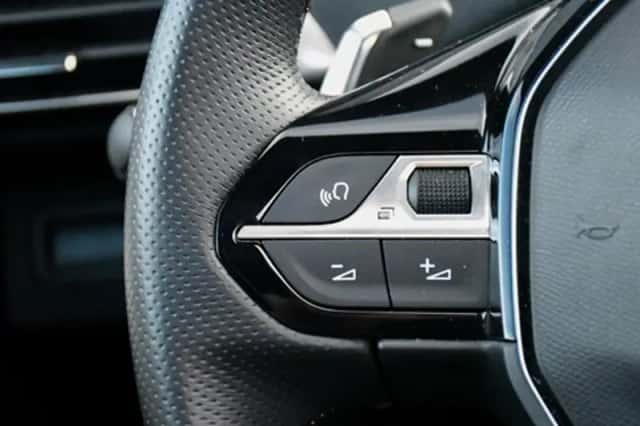 Peugeot 3008 (2023) thumbnail 28