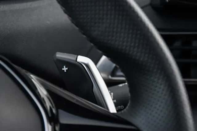 Peugeot 3008 (2023) thumbnail 29